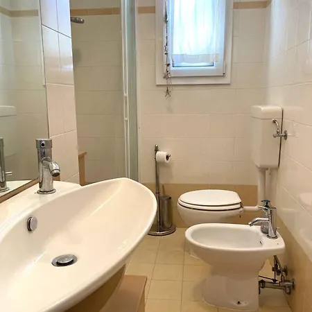 Apartment In 53643